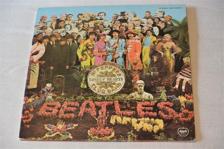 Tumnagel för auktion "The Beatles – Sgt. Pepper's Lonely Hearts Club Band 1967."