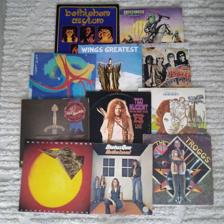 Tumnagel för auktion "11 st vinylskivor (70/80-tals rock) BUDGIE, TED NUGENT, ROBERT PLANT M.M."