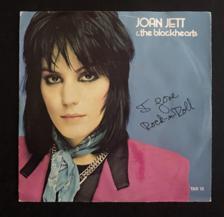 Tumnagel för auktion "Joan Jett & The Blackhearts - I Love Rock n Roll (1982, Scand) 7" singel VG+/VG+"