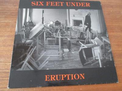 Tumnagel för auktion "LP: SIX FEET UNDER Eruption (Original 1984 w/ inner!)"
