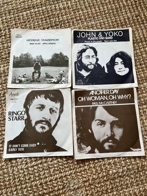 Tumnagel för auktion "Vinyl EP Paul McCartney / Ringo Starr / John Lennon / George Harrison"
