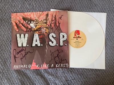 Tumnagel för auktion "WASP - Animal (F**k Like A Beast) | Signerad | 12” vit"