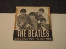 Tumnagel för auktion "The Beatles - She Loves You 7" [ DENMARK Press R 5055 ]"