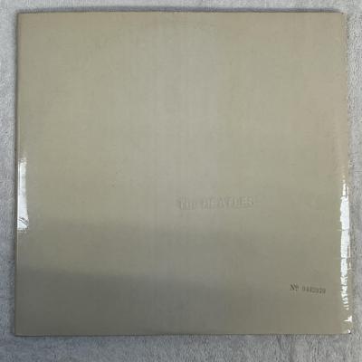 Tumnagel för auktion "THE BEATLES white album 2xLP -68 UK PCS 7067/68 *** complete copy ***"