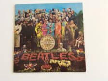 Tumnagel för auktion "BEATLES Sgt.Pepper’s lonely hearts club band UK 67 Parlophone PMC 7027"