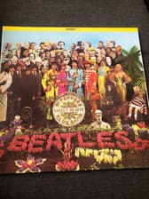 Tumnagel för auktion "The Beatles - Sgt. Pepper's Lonely Hearts Club Band (Vinyl)"