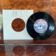 Tumnagel för auktion "Deus - Hotellounge (be the death of me) Vinyl 7” Alt rock"