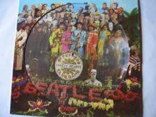 Tumnagel för auktion "Beatles. Vinyl bild Lp. "Sgt Pepper`s Lonely Hearts Club Band. UK 1978."