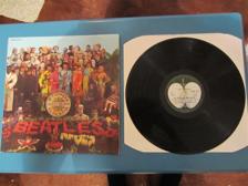 Tumnagel för auktion "Vinyl Beatles Sgt. Pepper's Lonely Hearts Club Band 33 varv"