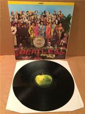 Tumnagel för auktion "The Beatles - Sgt. peppers lonely hearts club band LP!"