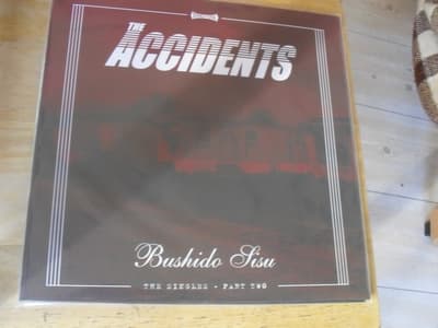 Tumnagel för auktion "Accidents - Bushido sisu The singles"