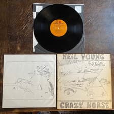 Tumnagel för auktion "NEIL YOUNG With Crazy Horse - Zuma 1975. US Press! Originalinner! Prog-Rock. LP"