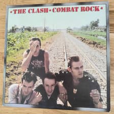 Tumnagel för auktion "The Clash - Combat Rock (Vinyl) LP skiva"