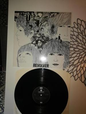 Tumnagel för auktion "The Beatles - Revolver"