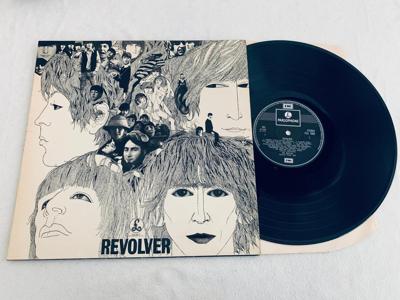 Tumnagel för auktion "THE BEATLES REVOLVER LP"