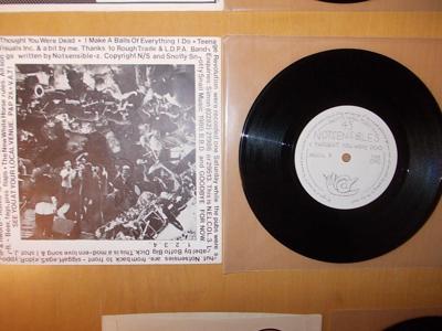 Tumnagel för auktion "Notsensibles 7” EP; UK DIY KBD Punk Art rock – Snotty Snail"