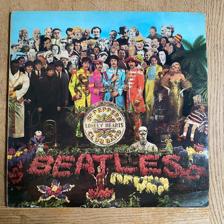 Tumnagel för auktion "THE BEATLES - Sgt.Pepper´s Lonely Hearts Club Band LP"