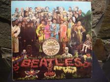 Tumnagel för auktion "THE BEATLES - Sgt. Peppers Lonely Hearts Club Band, 1967"