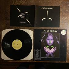 Tumnagel för auktion "PHENOMENA - Same 1985. Med Booklet! ”Hype Sticker” METAL. Prog-rock. LP"