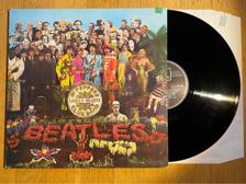 Tumnagel för auktion "THE BEATLES - Sgt. Peppers lonely hearts club band - PCS 7027 sweden"