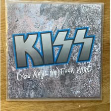 Tumnagel för auktion "KISS - (You Make Me) Rock Hard 7" Singel"