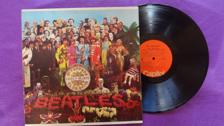 Tumnagel för auktion "The Beatles "Sgt. Pepper's Lonely Hearts Club Band" Reissue US 1976 "