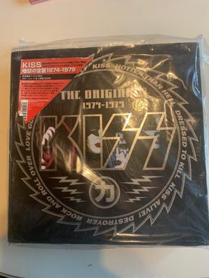 Tumnagel för auktion "Kiss - The Originals 1974-1979 Japanbox ULTRARARE!!"