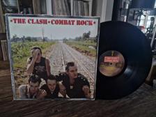 Tumnagel för auktion "The Clash - Combat Rock / 1982 / Kanon Platta!"