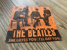 Tumnagel för auktion "THE BEATLES she loves you ORANGE röd label UDDA SVENSK PRESS 45"