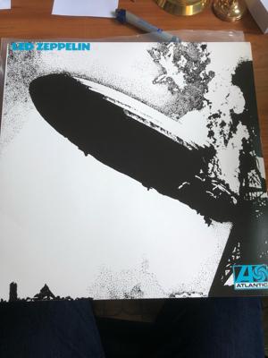 Tumnagel för auktion "Led Zeppelin 1969 turquoise lettering"