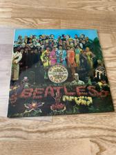 Tumnagel för auktion "Beatles Sgt. Pepper's Lonely Hearts Club Band (1967)"