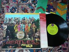 Tumnagel för auktion "THE BEATLES - SGT PEPPERS LONELY HEARTS CB     LP"