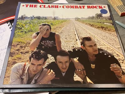 Tumnagel för auktion "Vinyl LP The Clash Combat Rock CBS 1982"