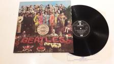 Tumnagel för auktion "BEATLES - SGT. PEPPERS LONELY HEARTS CLUB BAND - UK, Senare press"