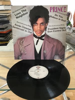 Tumnagel för auktion "Prince Controversy LP"