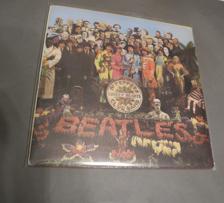 Tumnagel för auktion "The Beatles Sgt Peppers  Lonely Hearts Club Band LP"