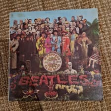 Tumnagel för auktion "The Beatles - Sgt. Peppers Lonely Hearts Club Band Vinyl LP Gatefold"