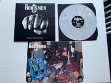 Tumnagel för auktion "The Boatsmen - Versus The Boatsmen (LP) white marble vinyl action rock punk 1kr"