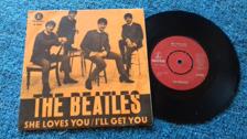 Tumnagel för auktion "THE BEATLES - SHE LOVES YOU / I'LL GET YOU - 7" - SVENSK PRESS"