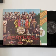 Tumnagel för auktion "Beatles Sgt Peppers Lonely Hearts Club 1967 (OSPELAD!)"