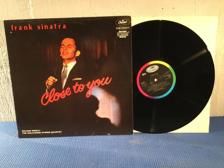 Tumnagel för auktion "Frank Sinatra - Close To You Holl Press-57/84 FINT EX !!!!!"