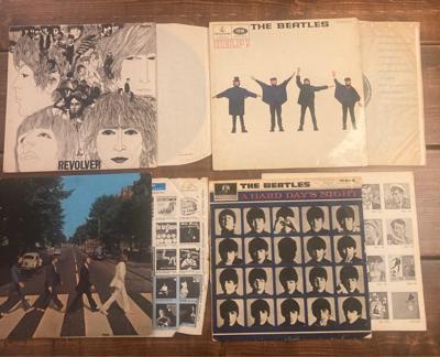 Tumnagel för auktion "Beatles 4 st LP skivor, Revolver, Help, Abbey Road & A Hard Days Night"