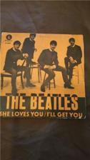 Tumnagel för auktion "BEATLES - SHE LOVES YOU/I'LL GET YOU -  7" - Svensk press"