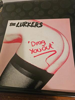 Tumnagel för auktion "The Lurkers si 1982 drag you out"