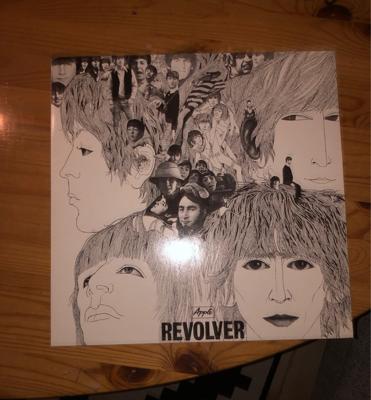 Tumnagel för auktion "Revolver - The Beatles"