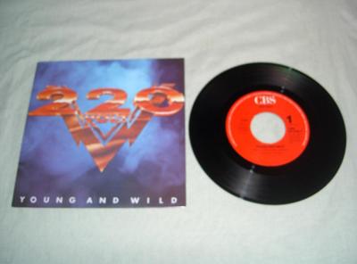 Tumnagel för auktion "Singel - 220 Volt – Young And Wild"
