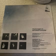 Tumnagel för auktion "Rövarkungens Ö - Nationalteatern Vinyl LP"