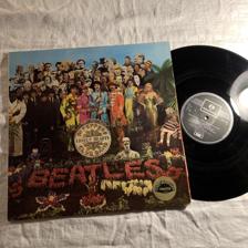 Tumnagel för auktion "The Beatles - Sgt. Pepper's Lonely Hearts Club Band  - PCS 7027"