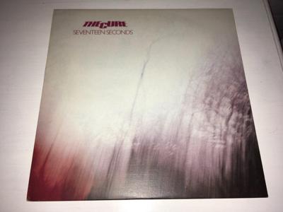 Tumnagel för auktion "The Cure - Seventeen Seconds - 1980 - Vinyl LP - Fint ex!"