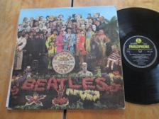 Tumnagel för auktion "The Beatles "Sgt. Peppers Lonely Hearts Club Band""